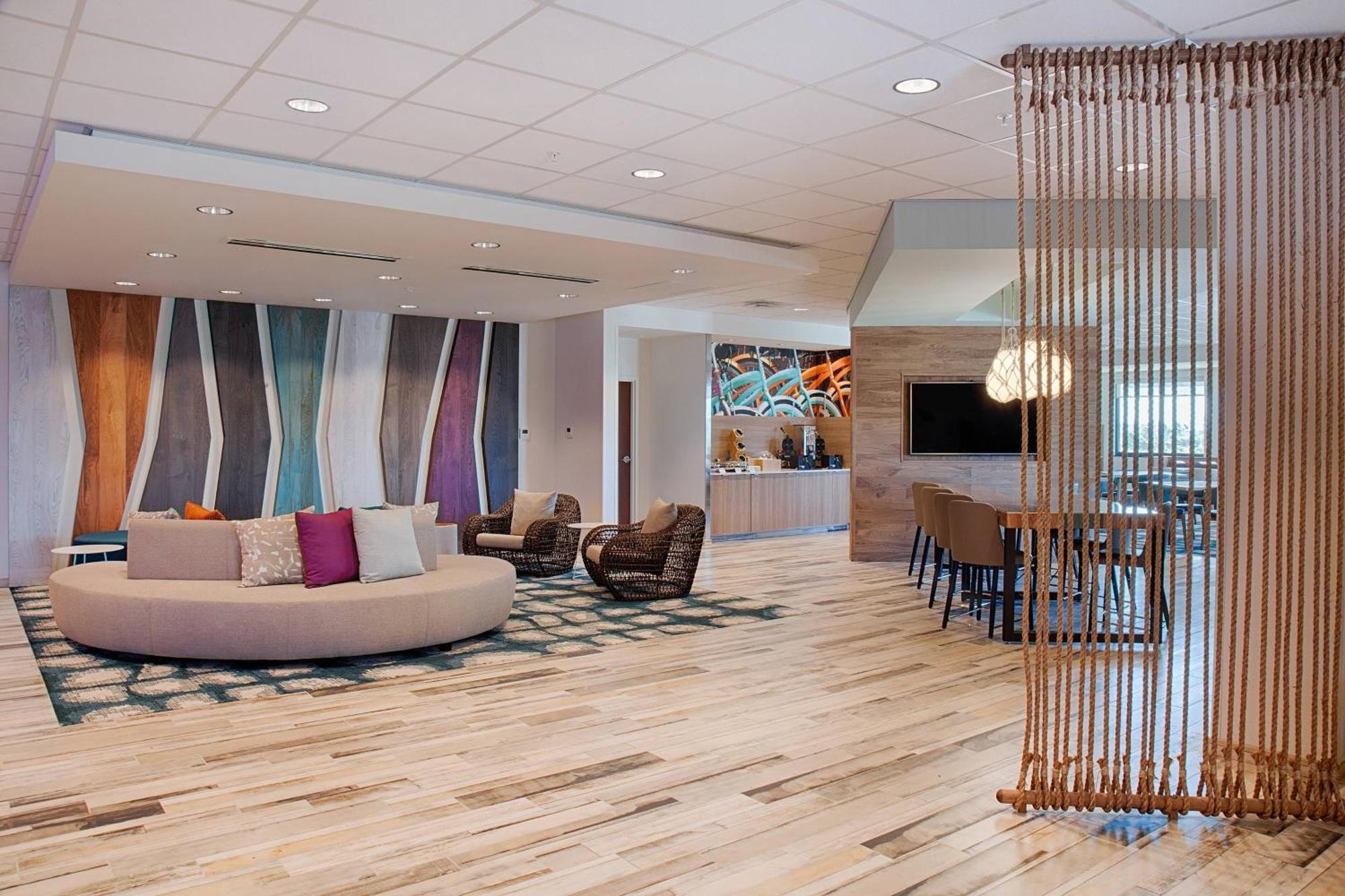 Fairfield Inn & Suites By Marriott Clearwater Beach Exterior photo